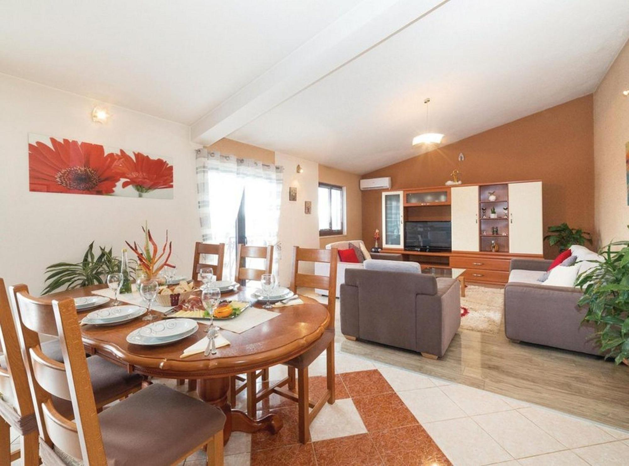 Mediterranean Stylish Villa With Pool In Kastel Stari Kaštela Εξωτερικό φωτογραφία